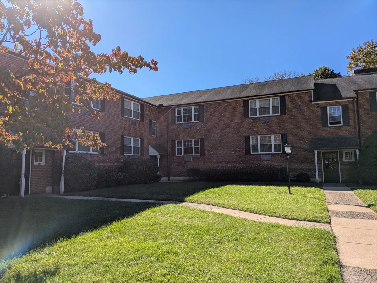 Brynfield Apartments - my old apartment in St. David