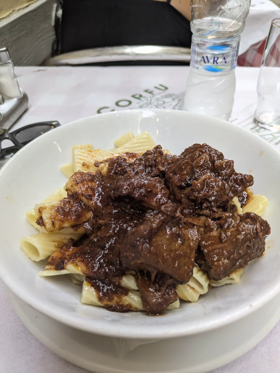 Pastitsada at Ninos